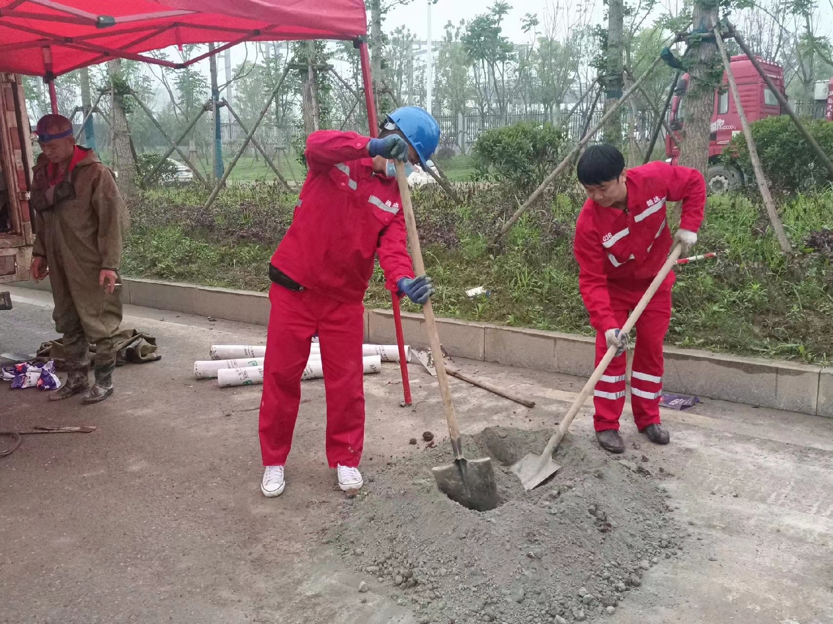 都安管道疏通哪家好】及时进行市政管道清淤